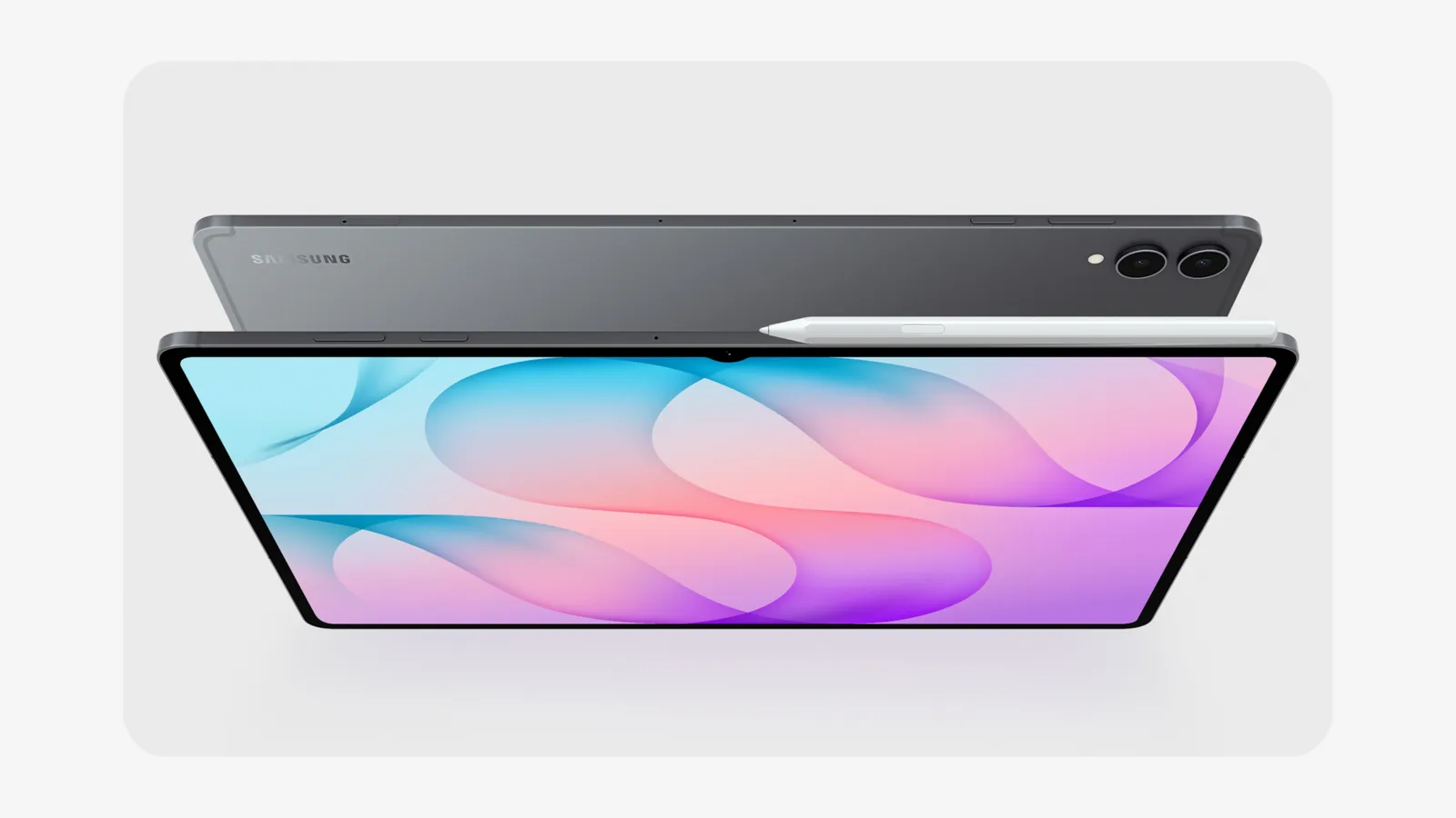 Galaxy Tab S12 Ultra cinza visto de frente e de costas, com as duas câmeras traseiras e a S Pen branca