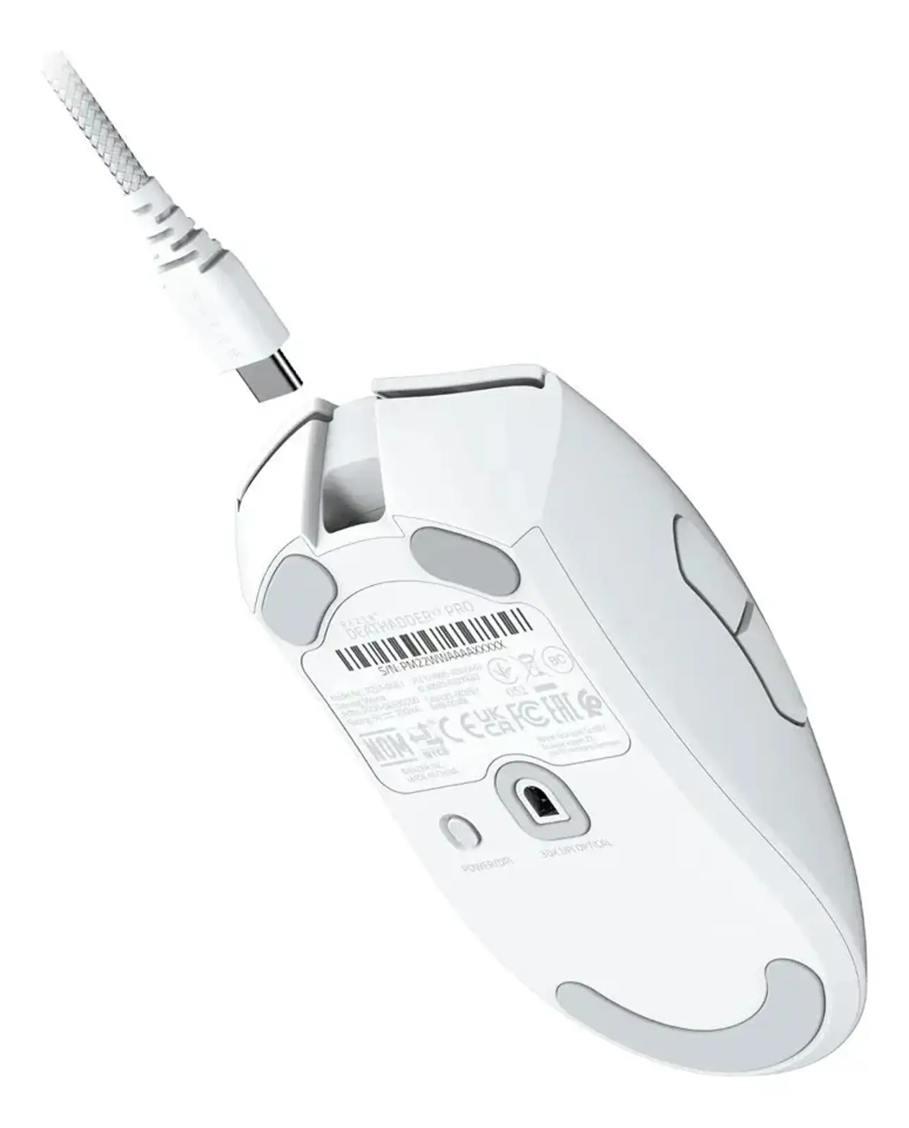 Detalhe de um mouse Logitech G branco com conector USB-C.